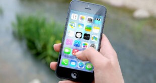 Eurooppalaisen digitaalisen identiteetin lompakko on lähtökohtaisesti mobiililaitteessa toimiva sovellus, jonka avulla käyttäjä voi osoittaa henkilöllisyytensä luotettavasti sähköisesti